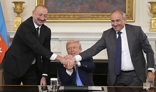 Trump postrčil Arménii a Ázerbájdžán k míru, v Bílém domě podepsali deklaraci
