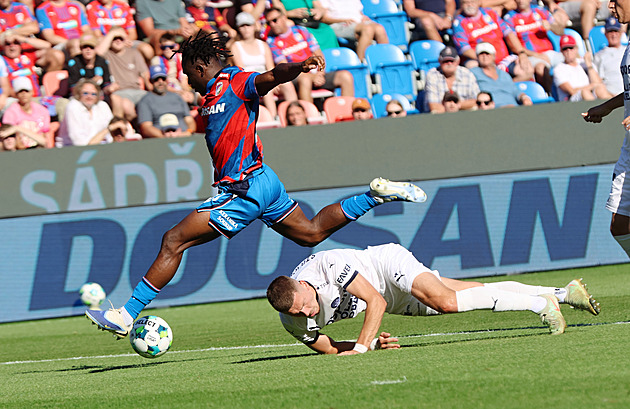 Plzeň - Slovácko 1:1, opět penalta v nastavení. Trávník proměnil a trefil bod