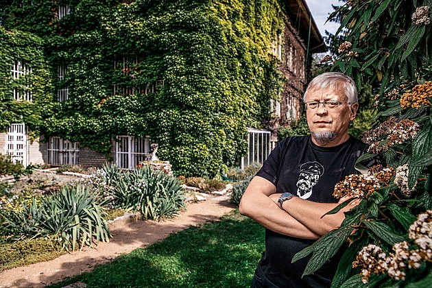 Svět může být brzy mnohem složitější, než jsme si kdy uměli představit, líčí Kosatík