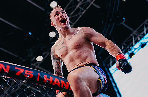 ONLINE: Oktagon na Štvanici. První české vítězství! Novou posilou je Buday z UFC