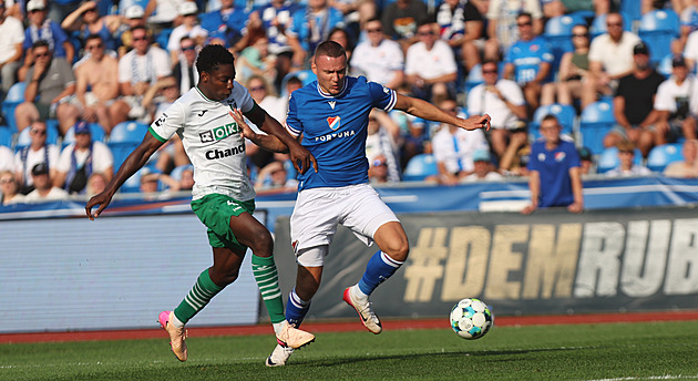 Baník - Karviná 1:2, góly až po pauze, výhru v derby vystřelil z penalty Krčík