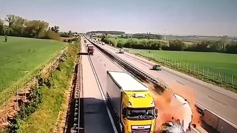 Policie bude „šmírovat“, co dělají řidiči. Nahraje je z tajného vozu a potrestá nepozornost