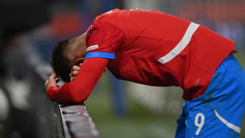 Špatná zpráva pro český fotbal: Klíčový reprezentant se zranil, mimo hru bude delší dobu