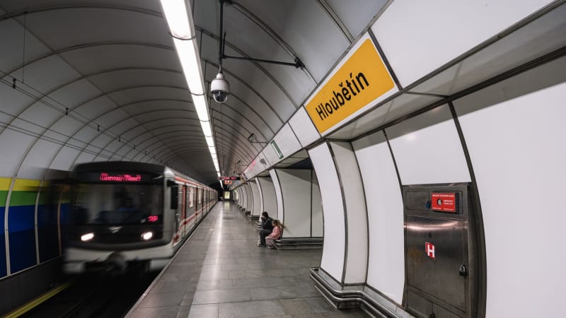V Praze nejezdila půlka linky metra B. Důvodem byl technický problém