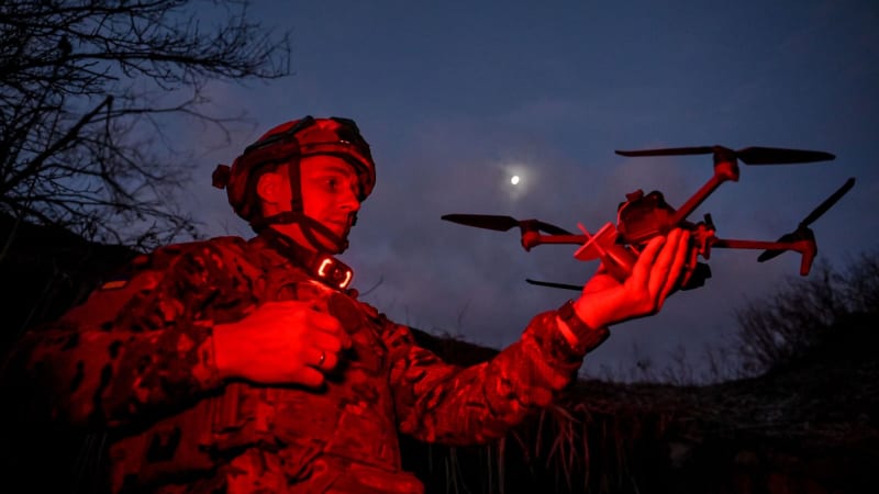 Přesný úder Ukrajinců. Zasáhli jsme ruskou loď s municí a íránskými drony, tvrdí tajná služba