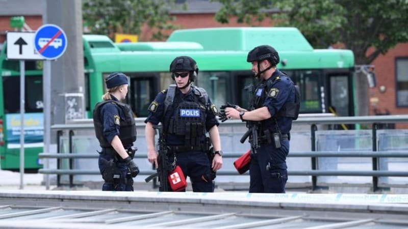 Střelba u mešity ve Švédsku: Dva lidé jsou zranění. Pokus o vraždu, hodnotí případ policie