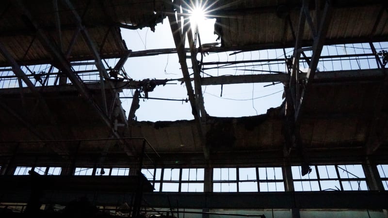 Útok na ukrajinské Dnipro dva dny po návštěvě Lipavského. Ruská raketa zabila člověka