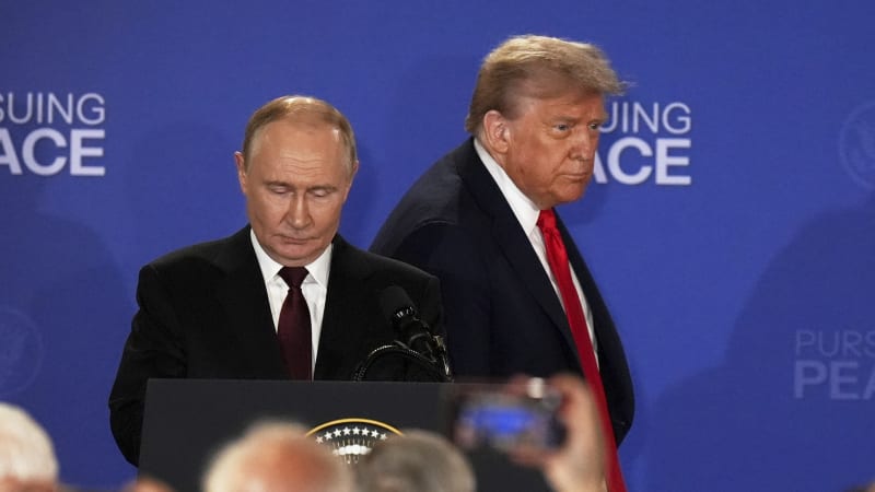 Experti: Putin odjíždí spokojen, Trump nedokázal nic říct. Máme obavy, co bude dál