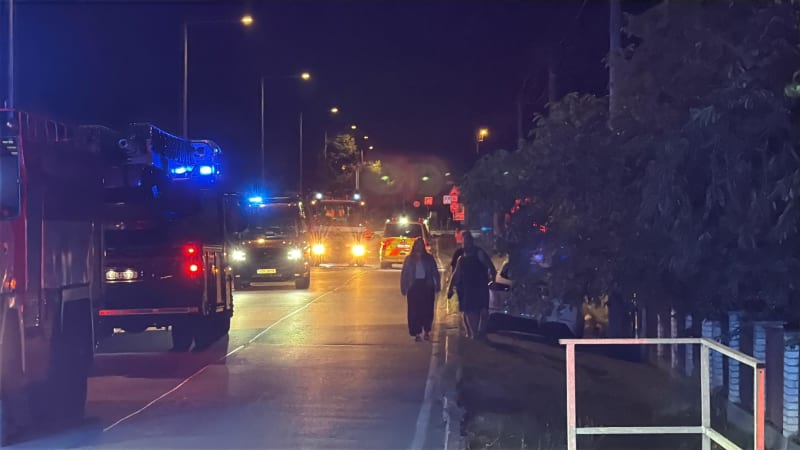 Tři lidé se zranili při požáru bytu v Ostravě. Dalších 17 osob muselo utéct