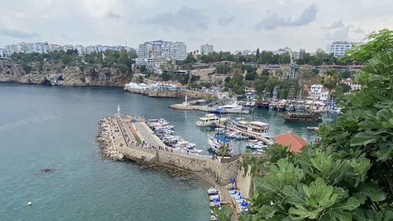 Dovolenkový sen skončil tragédií. V Turecku náhle zemřelo batole, rodina ho nemůže převézt domů