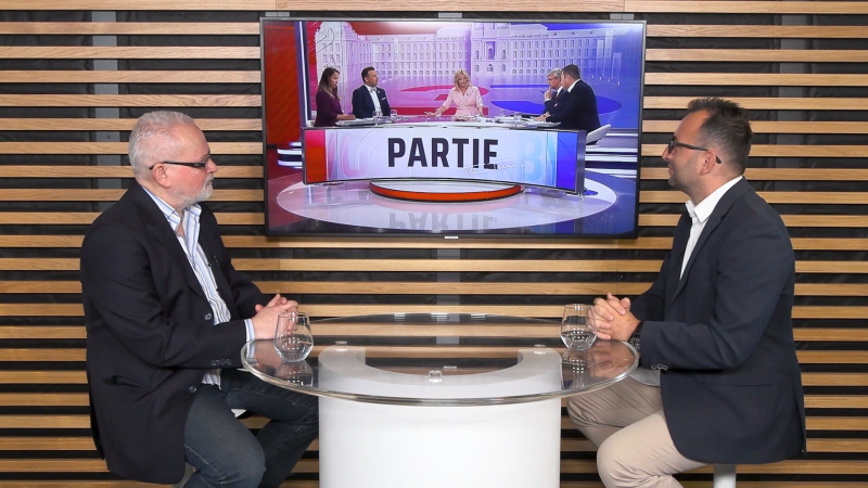 Schmarcz: Okamura by se měl mírnit, chce-li do vlády. Kulidakis řekl, kdo je politicky nedospělý