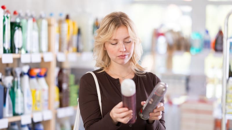 Pozor na nebezpečnou kosmetiku známých značek. Obsahuje toxickou látku, varuje ministerstvo