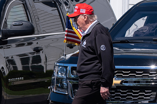 Přece to psali na sítích! Proč si internet dva dny myslel, že Trump zemřel