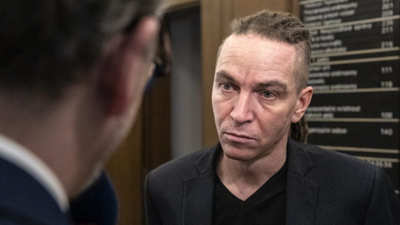 Sabotáž zákulisních hráčů? Bartoš přiznal chyby v digitalizaci, potopili ji ale podle něj jiní