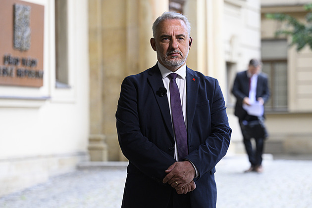 Jednání o platech krachla. Nejlepší bude návrh od jiné vláda, řekl Středula