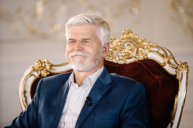 Prezident Pavel odjel na dovolenou do zahraničí