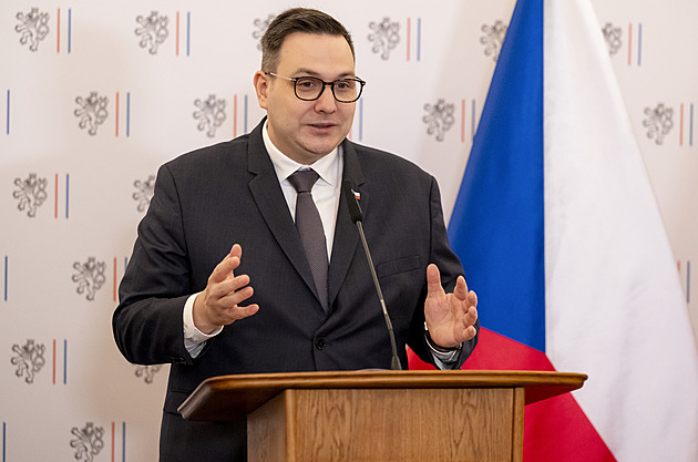 Nemá právo diktovat, odmítá Lipavský ruské tvrzení o české glorifikaci nacismu