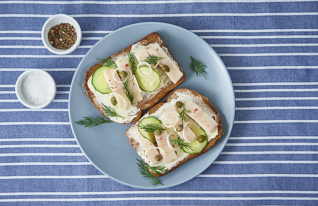 Brusinky, knäckebrot, sleď. Proč severský jídelníček patří mezi nejzdravější