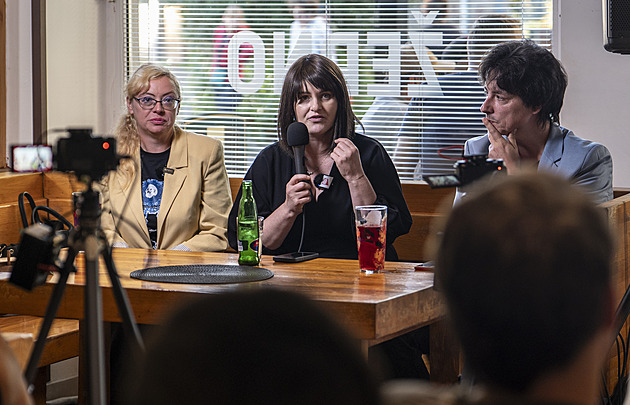 Hustá dvojka je zpět. Maláčová se Stropnickým obrážejí pražské hospody