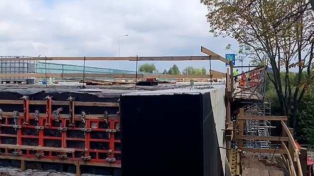 Dopravní kalvárie v Ostravě v půlce, provoz na Rudné se převede na opravené strany