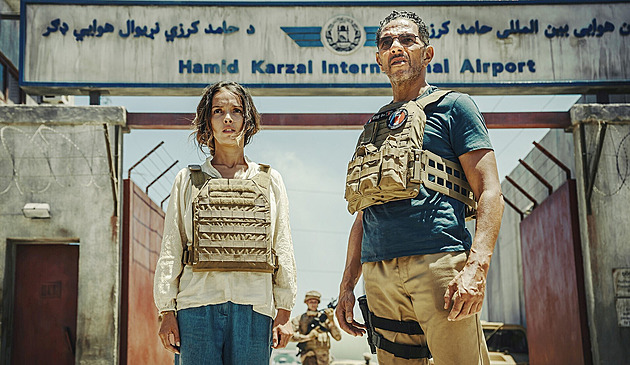 RECENZE: Bravurně nasnímaná podívaná. Třináct dní a nocí utíkají před Tálibánem