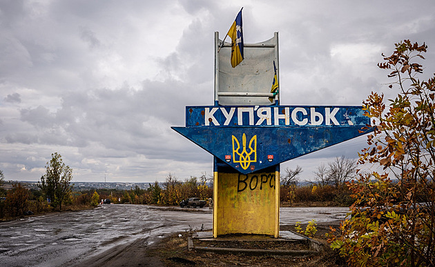 Pláště neviditelnosti, hra o vlajky. Rusové infiltrují přehlížený strategický Kupjansk