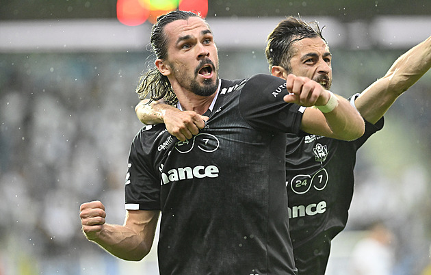 Fotbalové přestupy ONLINE: Martinec míří do Sparty, Baník má maďarskou posilu