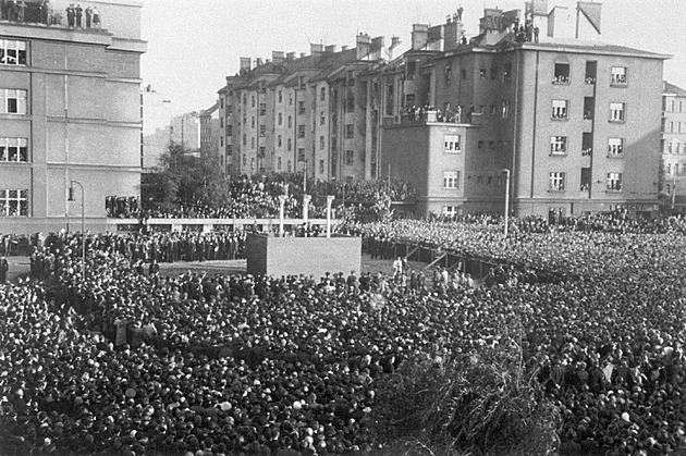 Poslední veřejné oběšení v Praze přilákalo desetitisíce lidí. Popravu sledovali i školáci