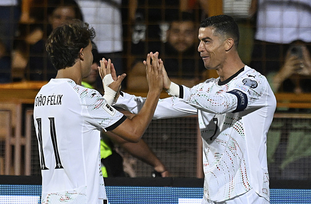 Sto čtyřicet. Ronaldo dvěma zásahy potopil Arméni a posunul rekord. Vyhrála i Anglie