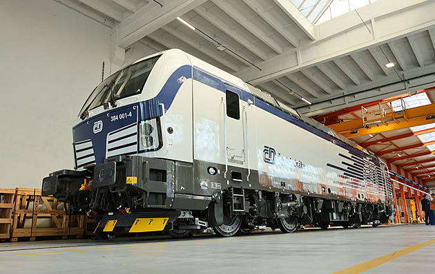 Dráhy představily lokomotivy pro mezistátní linky. Zvládnou i 230 km/h