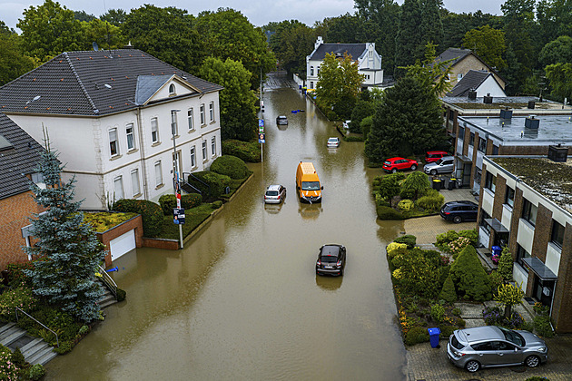 Zaplavené ulice i sklepy. Západ Německa a Lucembursko zasáhly vydatné lijáky