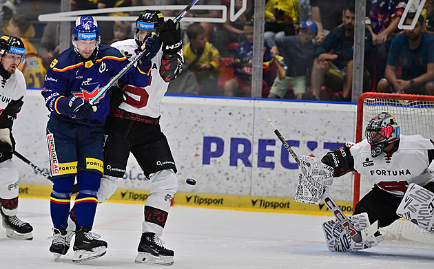 ONLINE: Budějovice - Sparta 2:2, domácí fanoušky rozjásal mladíček Hoch