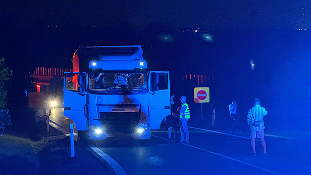 V kamionu vezl třicet Syřanů, jedna žena zemřela. Řidič dostal sedm let vězení