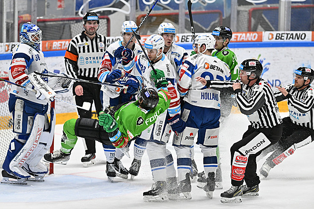 ONLINE: Kometa vede v Boleslavi, Hradec střílí rychlý gól. Pak šlágr Sparty s Třincem