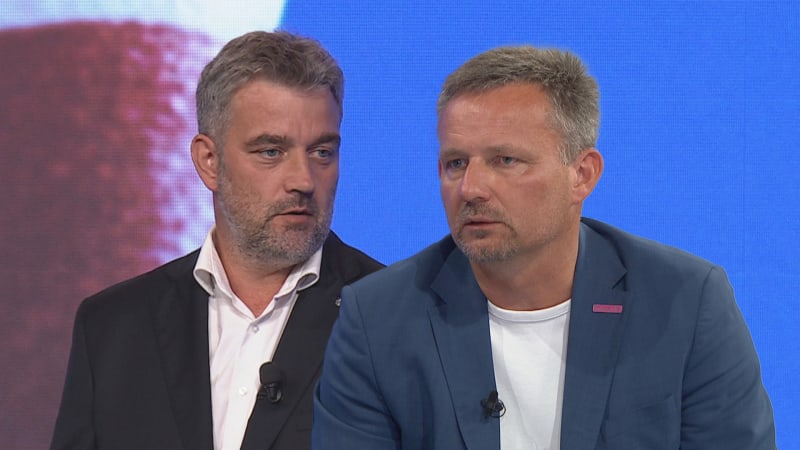 Pražák: Ostuda, vláda se na platy zaměstnanců vykašlala. Nejsou peníze, argumentoval Kuchař