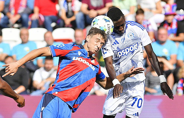 Dvě červené? Obě mohly být žluté, je přesvědčený olomoucký kouč Janotka