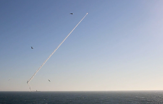 „Přímý zásah“. Rusové otestovali hypersonickou raketu Cirkon