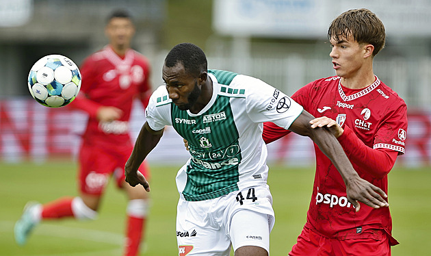 Jablonec - Pardubice 3:2, domácí výhru zařídil Jawo. Hosté zůstávají poslední