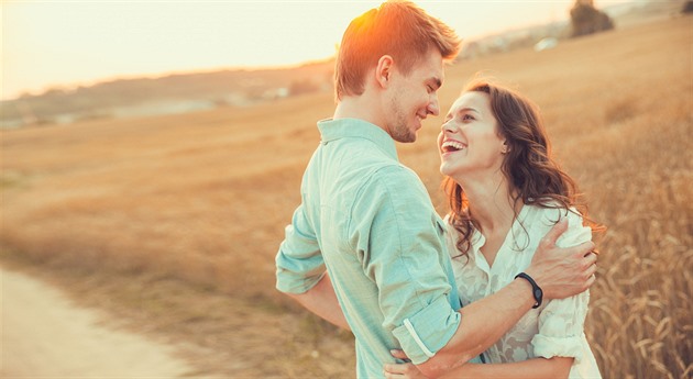 Alternativní formy vztahu, otevřenost v sexu. Generace Z má v lásce vlastní pravidla