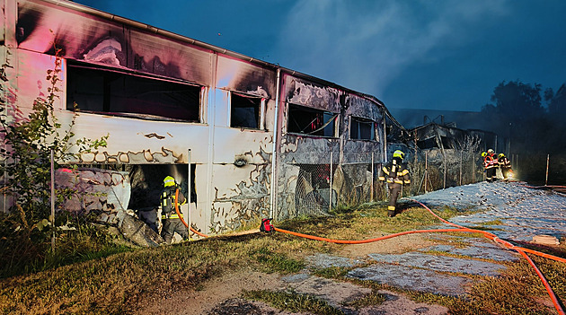 Soud rozkrývá úmyslné založení požáru haly, muž tím prý řešil psychické problémy