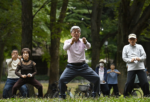 Stoletých a starších žije v Japonsku už 100 tisíc, před půlstoletím jich byly stovky