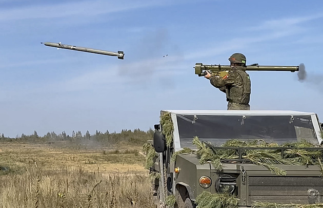 Podívejte se na cokoli. Bělorusové pozvali Američany na manévry s Ruskem