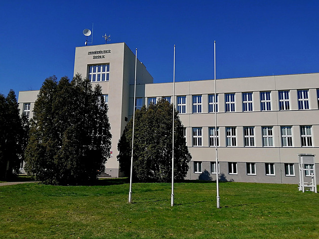 Šéf poděbradské zemědělky jitří emoce. Pedagogové a žáci požadují jeho rezignaci