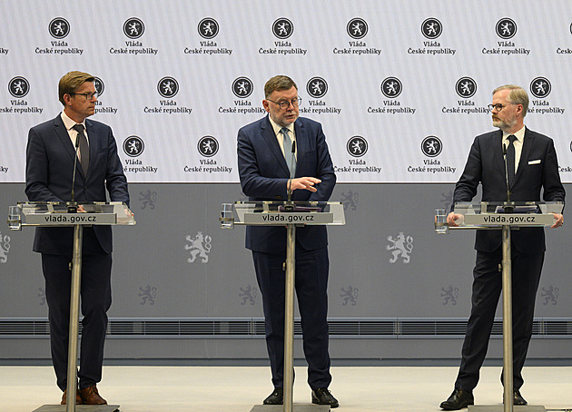 Vláda projednávala vyhodnocení povodní a financování dopravních staveb