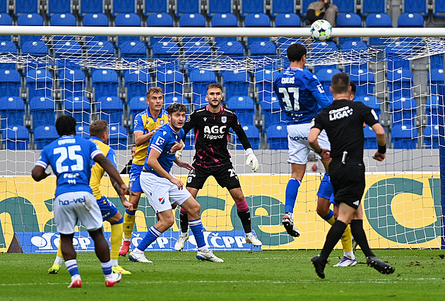 Baník - Teplice 1:1, domácí v dohrávce neudrželi náskok, z penalty srovnal Bílek