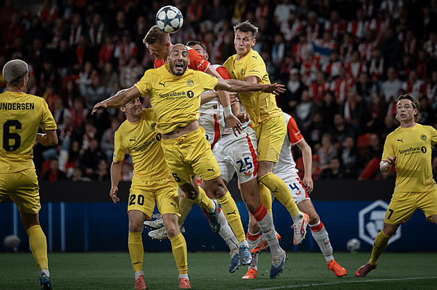 ONLINE: Slavia - Bodö/Glimt 1:0, Staněk chytil penaltu, domácí neproměňují šance