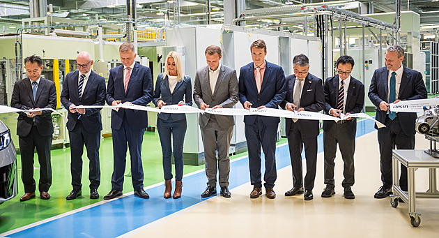 Písecký Aisin postavil halu za 4,5 miliardy, začíná vyrábět elektromotory pro BMW