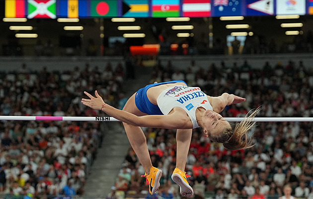 Vadlejchovi se finále na MS nevydařilo, Hrubá s přehledem postoupila