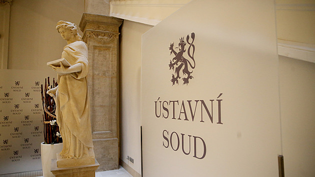 Ústavní soud pseudokoalice nezruší. Stížnosti volby neovlivní, míní právníci