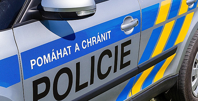 Kličkoval, pak nadýchal přes dvě promile. Řidič putoval z D1 na záchytku